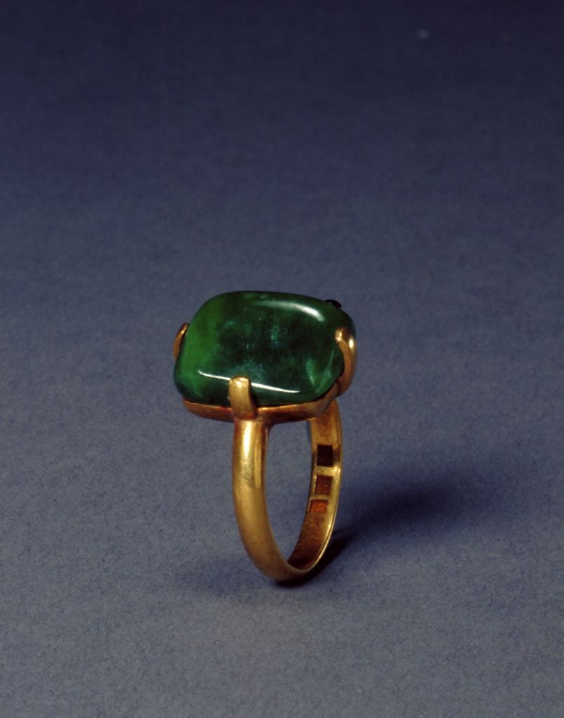 图片[1]-Gold inlaid with emerald ring-China Archive